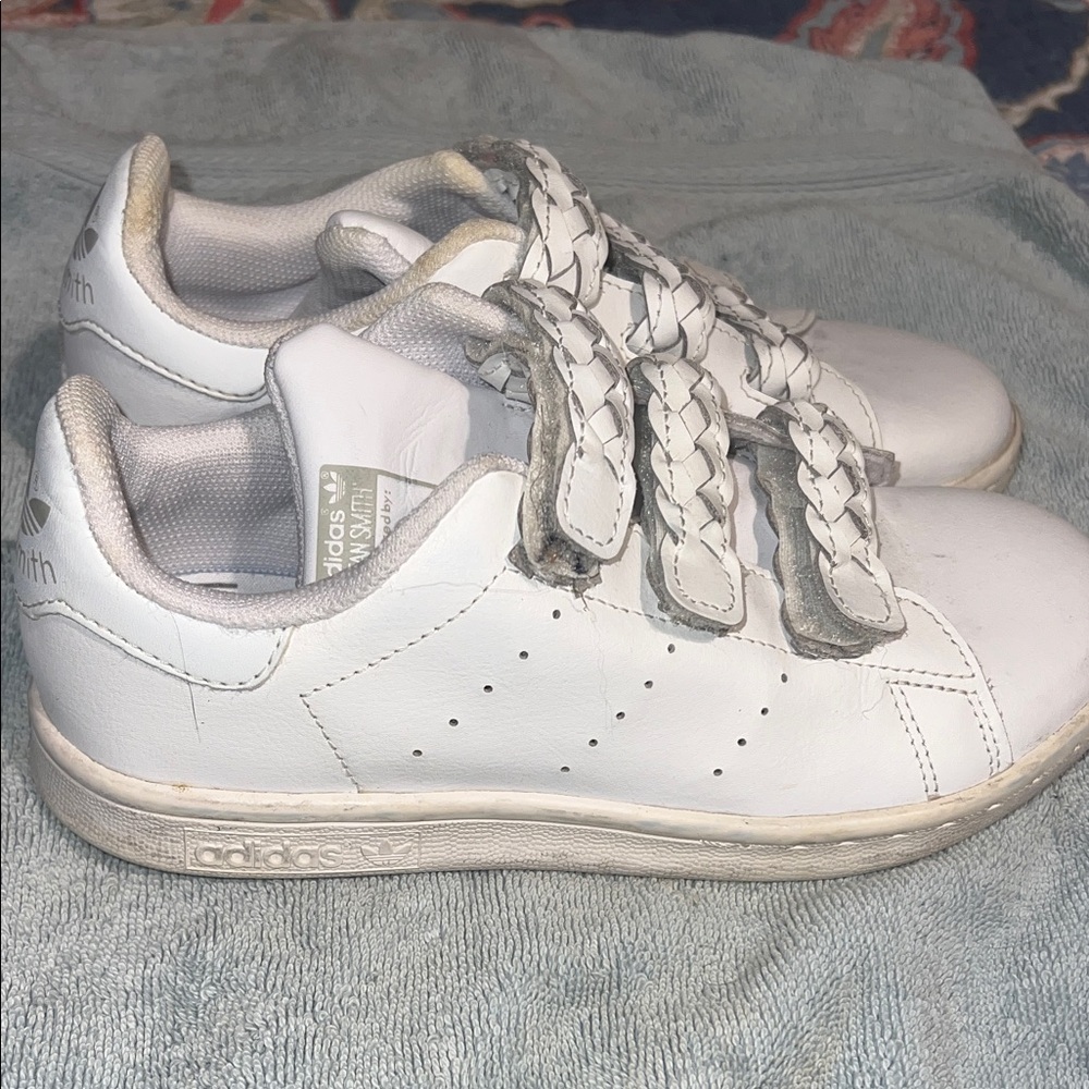 Adidas Classic White Youth Leather Sneakers- kids size 2- only worn a few times